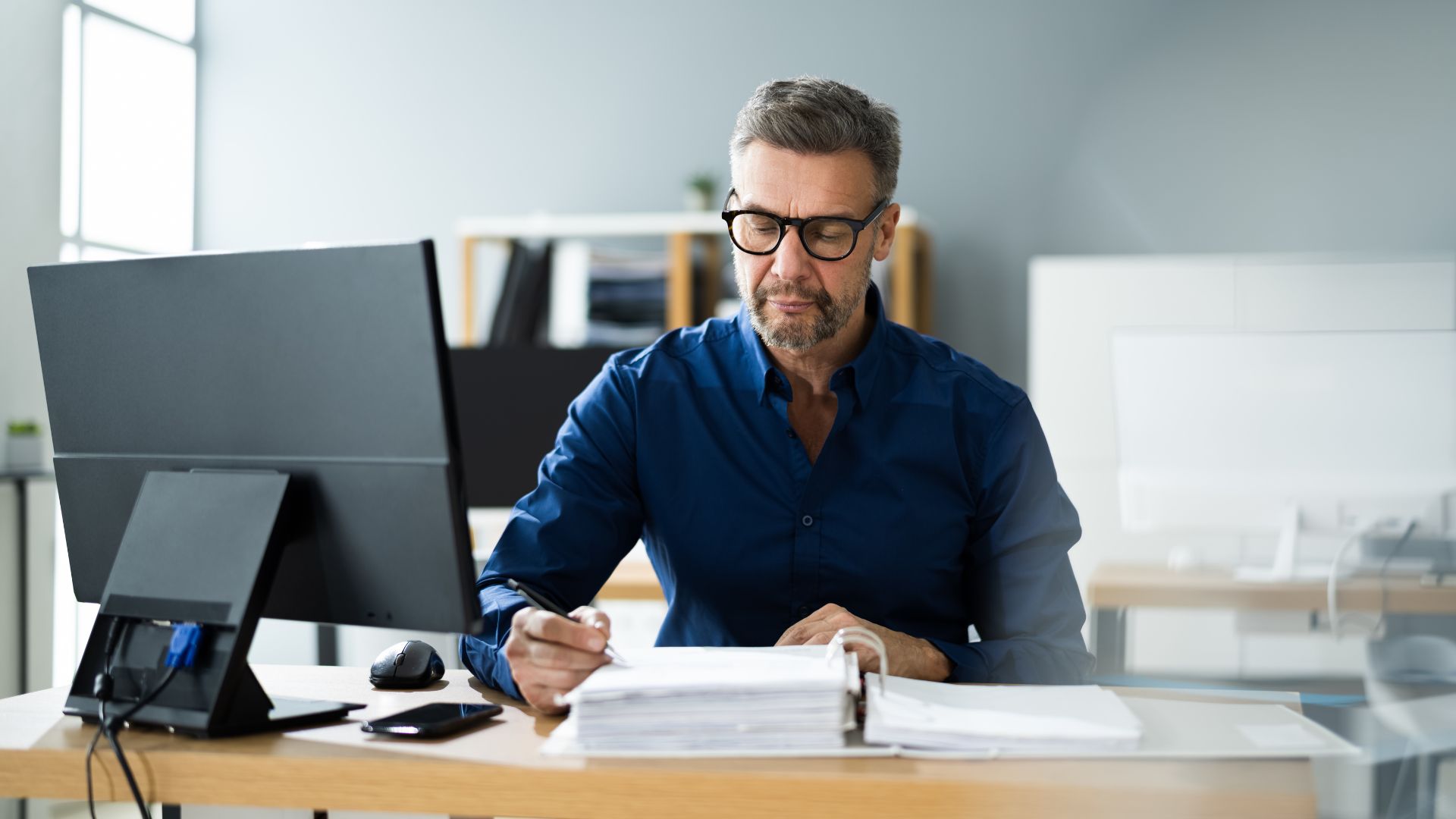 Team of auditors and accountants offering audit services in Dubai