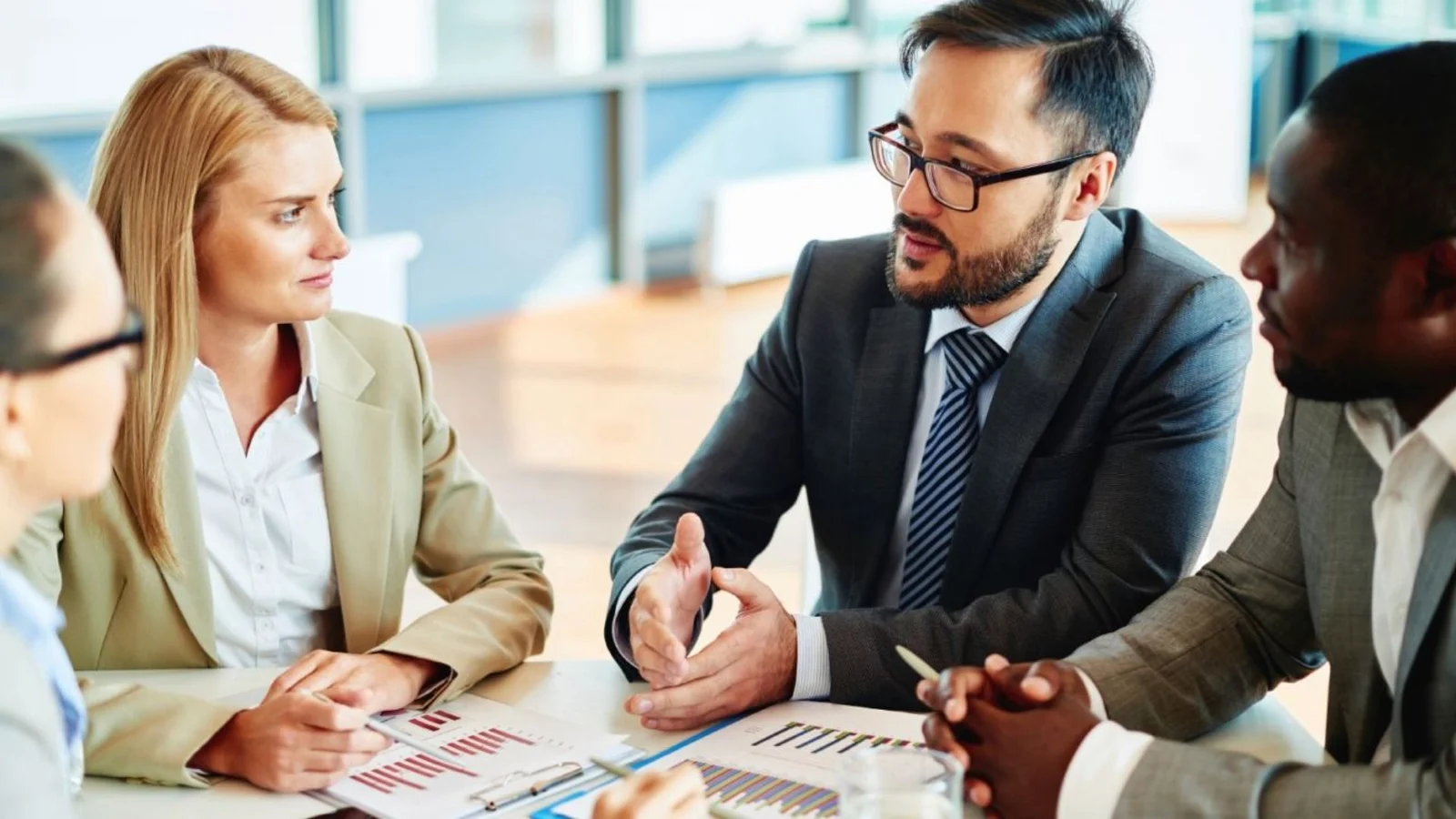 Corporate tax consultant in Dubai offering FTA corporate tax registration guidance